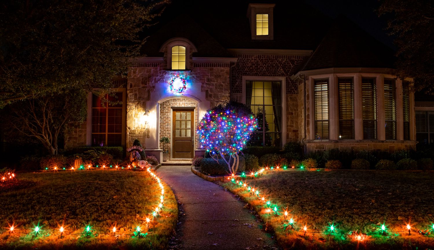 5 of Our Favorite Christmas Lighting Services Project Pictures (+ Tips